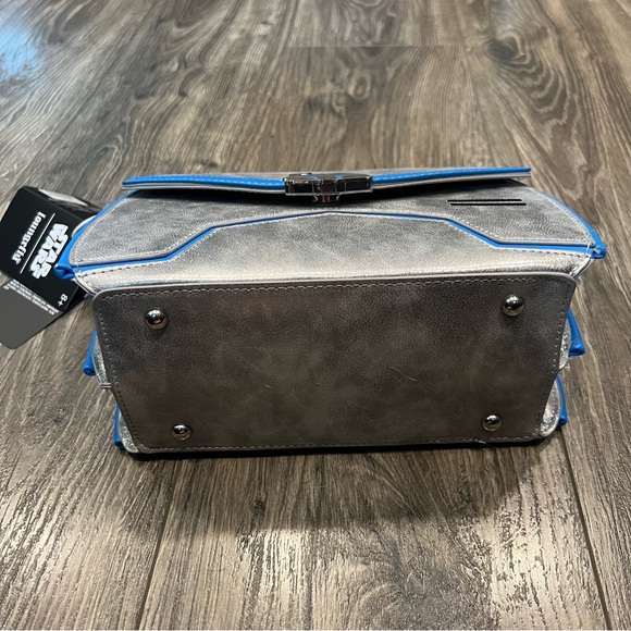 NWT! Disney Loungefly Star Wars Jango Fett Chain Strap Cross Body Bag - Picture 4 of 8